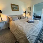 Jungshovedgaard Bed and breakfast *
