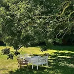 Jungshovedgaard Bed and breakfast